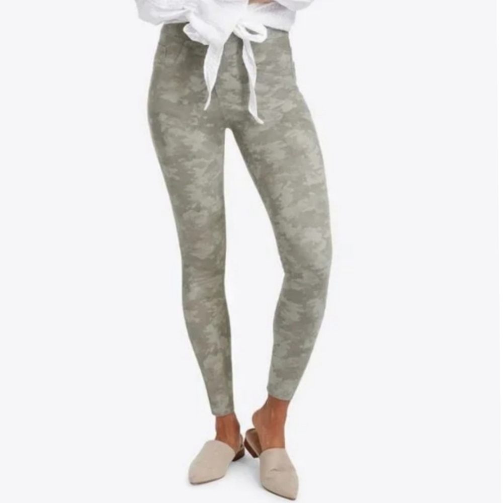 Spanx Jean-ish Ankle Leggings in Stone Wash Camo